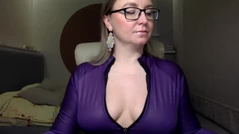 DOM MUMMY online show from 12/02/24, 05:59