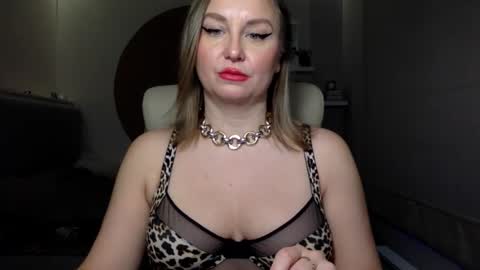 DOM MUMMY online show from 12/21/24, 07:13