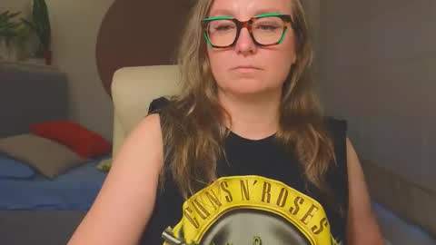 DOM MUMMY online show from 05/24/26, 06:02