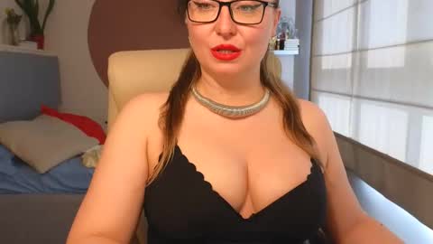 DOM MUMMY online show from 06/02/26, 01:02