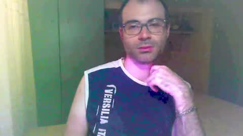Snapshot of domco9 chatting on 07/12/26, 12:51 domco9 online show from 07/12/26, 12:51