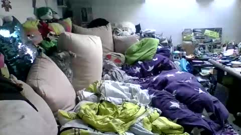 domenic1987 online show from 04/18/26, 05:55