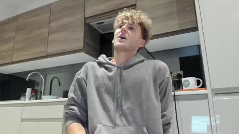 Alex...  online show from 11/17/25, 06:08