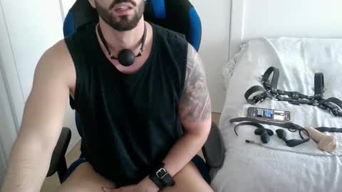 DominatedTitan online show from 11/09/25, 02:15