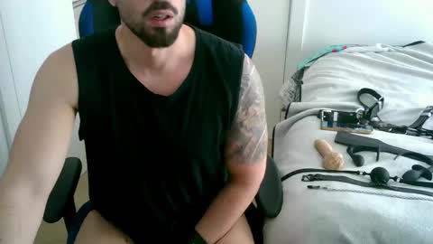 DominatedTitan online show from 04/16/26, 08:37