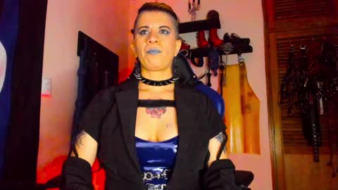 Dom Blue online show from 01/17/25, 04:15