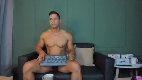 Dominc berry online show from 03/04/26, 11:49