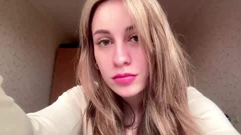 Snapshot of domingadandridge chatting on 04/01/26, 08:37 Mia online show from 04/01/26, 08:37