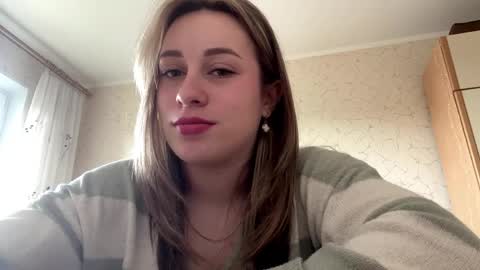 Snapshot of domingadandridge chatting on 04/10/26, 08:19 Mia online show from 04/10/26, 08:19