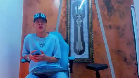 Snapshot of dominic_bigcock19_ chatting on 12/22/25, 06:43 dominic_bigcock19_ online show from 12/22/25, 06:43