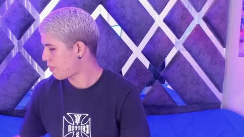 DOMI online show from 04/08/26, 03:28