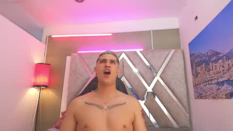 DOMI online show from 04/17/26, 03:53