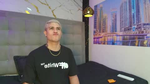 DOMI online show from 05/08/26, 11:54