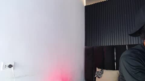 Snapshot of dominic_ghost chatting on 10/22/25, 09:36 Dominic online show from 10/22/25, 09:36