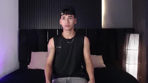 Snapshot of dominic_ghost chatting on 11/14/25, 10:07 Dominic online show from 11/14/25, 10:07