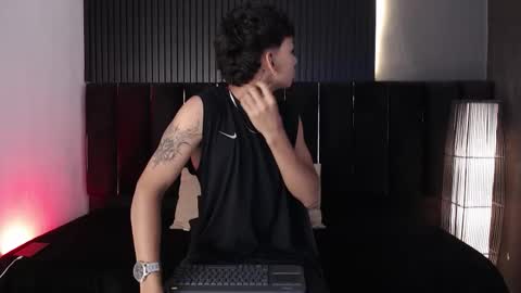 Snapshot of dominic_ghost chatting on 12/23/25, 05:05 Dominic online show from 12/23/25, 05:05