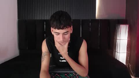 Snapshot of dominic_ghost chatting on 02/25/26, 12:20 Dominic online show from 02/25/26, 12:20