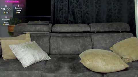 SANTI  independent model online show from 02/02/25, 04:26