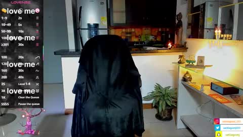 SANTI  independent model online show from 10/25/25, 01:46