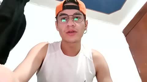 Snapshot of dominic_radccliffe chatting on 12/03/24, 12:57 Your real love online show from 12/03/24, 12:57