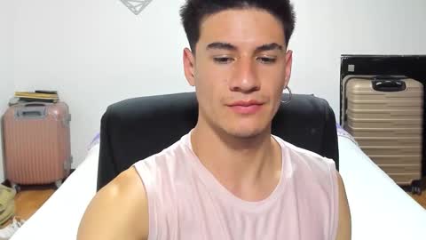 Snapshot of dominic_radccliffe chatting on 09/11/25, 03:06 Your real love online show from 09/11/25, 03:06