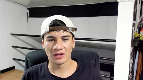 Snapshot of dominic_radccliffe chatting on 10/30/25, 02:35 Your real love online show from 10/30/25, 02:35