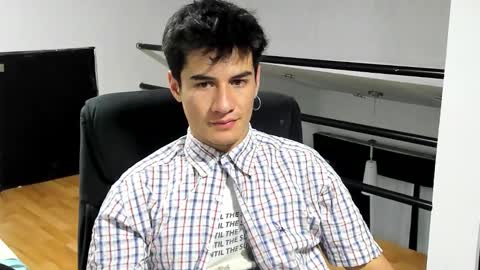 Snapshot of dominic_radccliffe chatting on 11/11/25, 02:33 Your real love online show from 11/11/25, 02:33