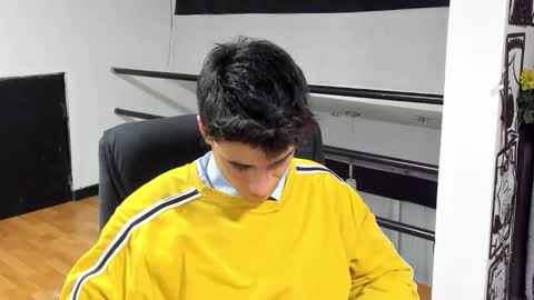 Snapshot of dominic_radccliffe chatting on 11/26/25, 02:45 Your real love online show from 11/26/25, 02:45