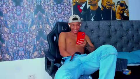 dominic_smith_ online show from 02/06/25, 04:53