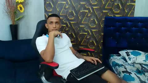 dominic_smith_ online show from 04/18/26, 11:38