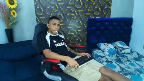 dominic_smith_ online show from 04/21/26, 03:07