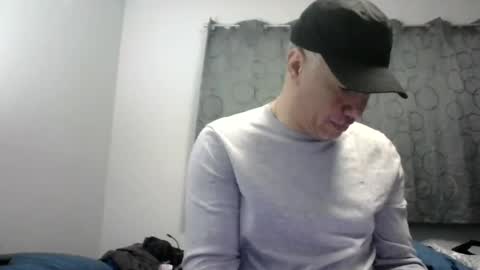 luis online show from 12/21/24, 05:14