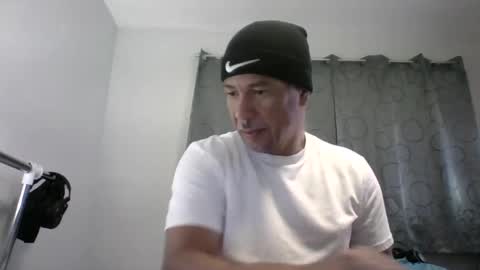 luis online show from 09/28/25, 03:50