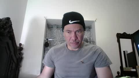 luis online show from 01/11/26, 02:55