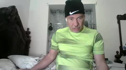 Snapshot of dominicanorico chatting on 04/27/26, 02:53 luis online show from 04/27/26, 02:53