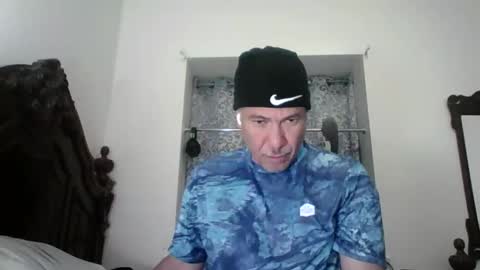 Snapshot of dominicanorico chatting on 05/13/26, 02:42 luis online show from 05/13/26, 02:42
