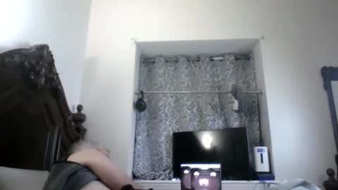 Snapshot of dominicanorico chatting on 05/19/26, 01:56 luis online show from 05/19/26, 01:56