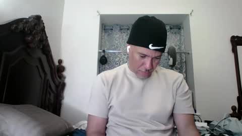 Snapshot of dominicanorico chatting on 06/06/26, 04:50 luis online show from 06/06/26, 04:50