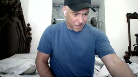 luis online show from 07/26/26, 09:54
