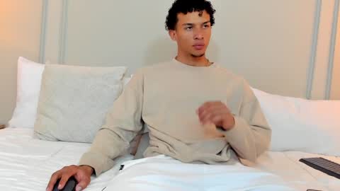 Dominick Star online show from 12/12/24, 03:43