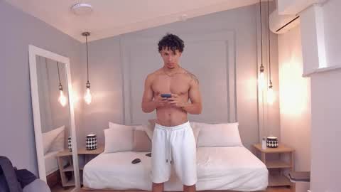 Dominick Star online show from 10/04/25, 04:32