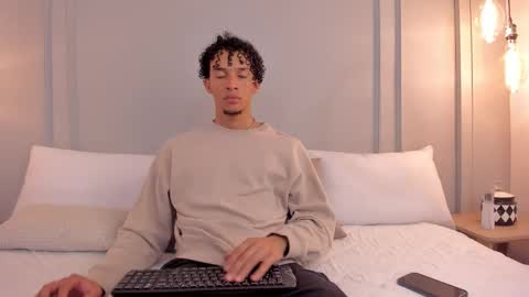 Dominick Star online show from 10/30/25, 04:36