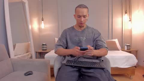 Dominick Star online show from 11/10/25, 04:11