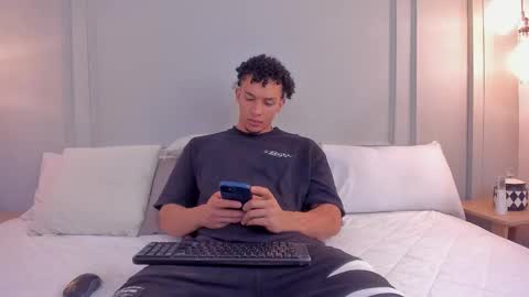 Dominick Star online show from 12/04/25, 04:33