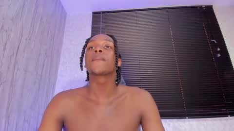 Snapshot of dominicsccott chatting on 01/14/25, 07:00 Dominicscott online show from 01/14/25, 07:00