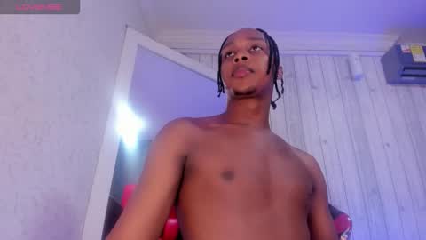 Snapshot of dominicsccott chatting on 09/16/25, 11:55 Dominicscott online show from 09/16/25, 11:55