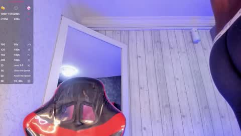 Snapshot of dominicsccott chatting on 11/19/25, 01:00 Dominicscott online show from 11/19/25, 01:00