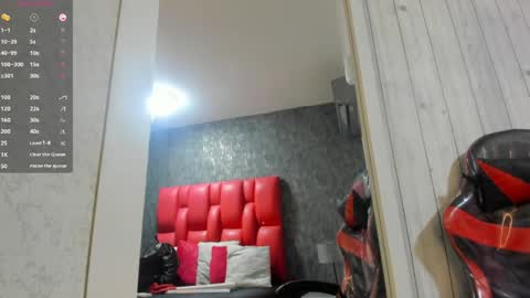 Snapshot of dominicsccott chatting on 05/24/26, 01:16 Dominicscott online show from 05/24/26, 01:16