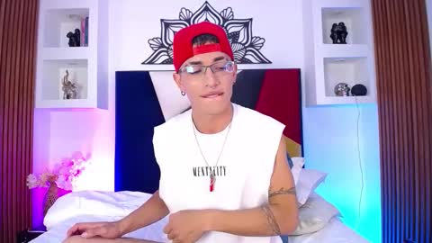 Dominik online show from 04/14/26, 09:21