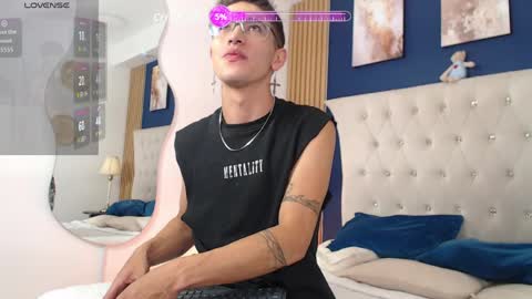 Dominik online show from 04/16/26, 10:23